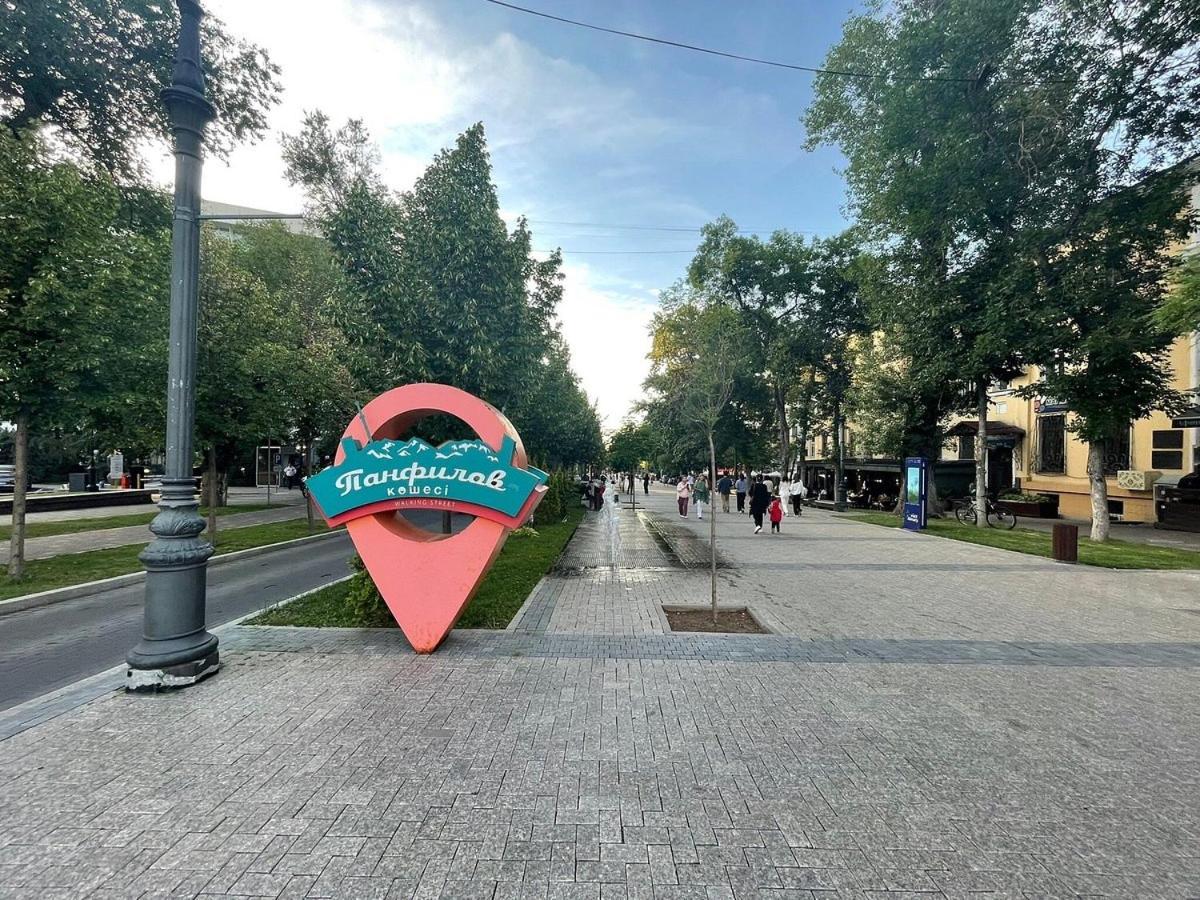 Nadezhda Apartments On Gogol Street 117-127 Almaty Esterno foto